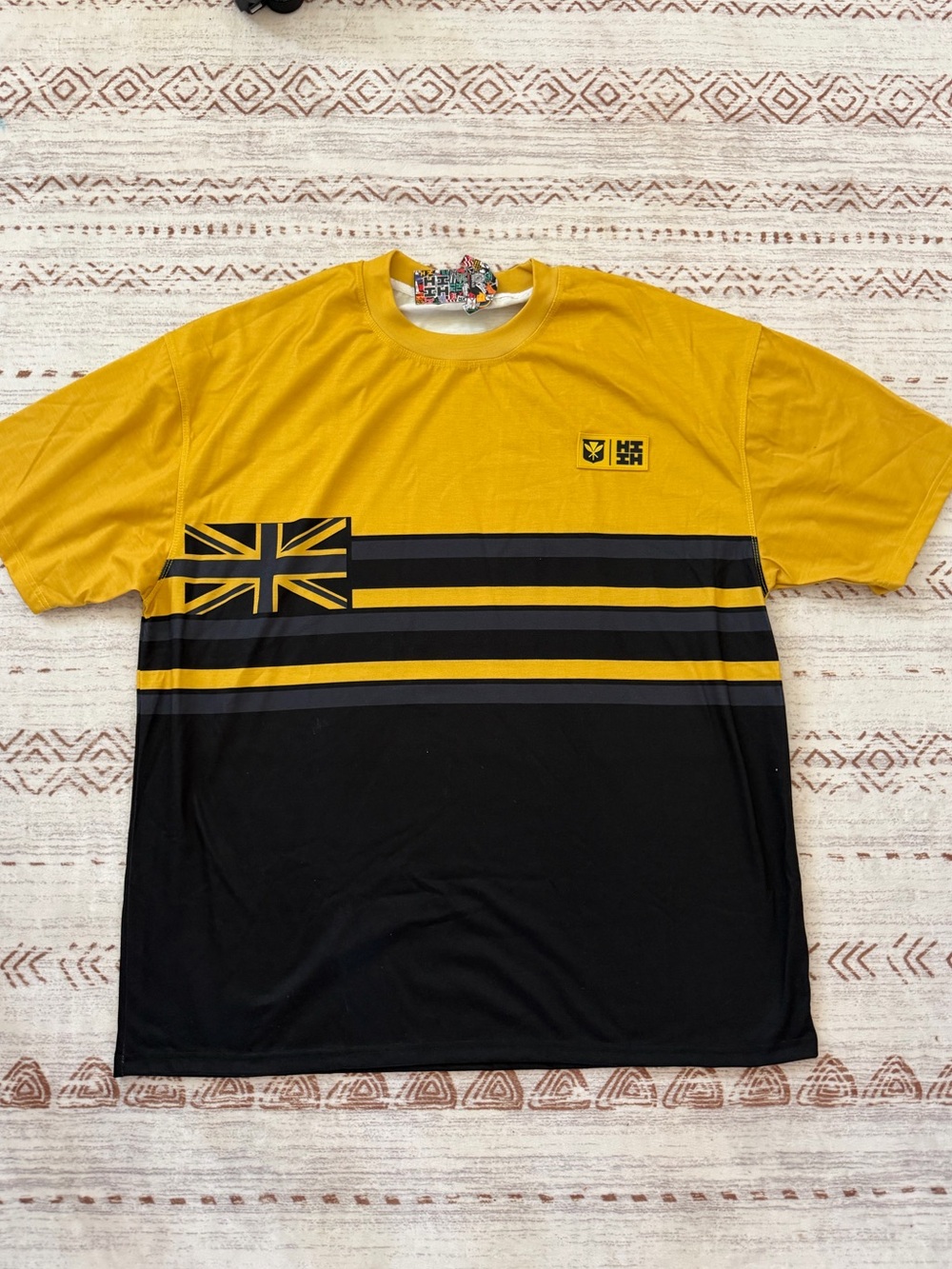 Hawaii’s Finest Yellow & Black Short Sleeve Graphic Tee NWT